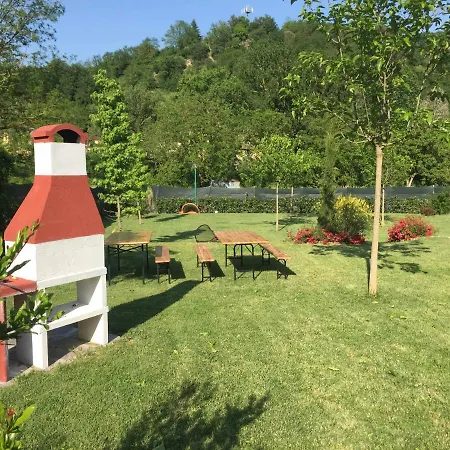 Casa Vacanza Il Laghetto Iolanda Vakantiehuis *