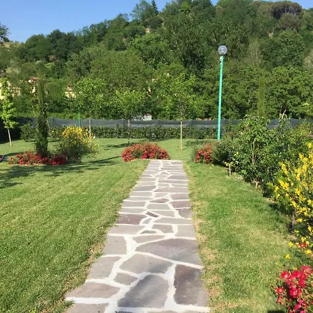 Casa Vacanza Il Laghetto Iolanda * Dicomano